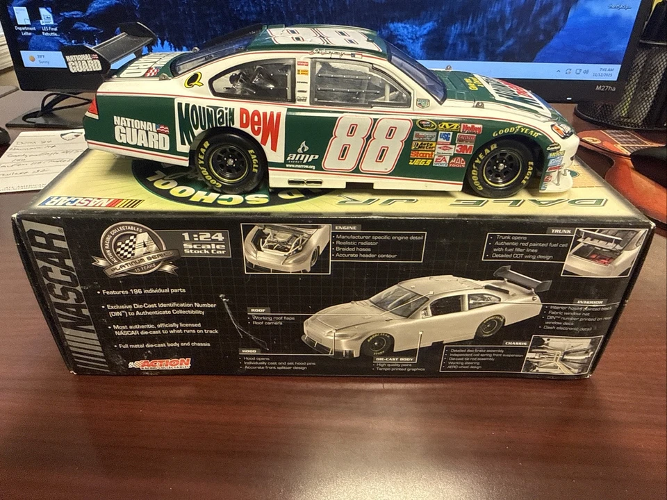 Dale Earnhardt Jr #88 Mountain Dew Retro Impala SS 2008 1/24 Acción NASCAR ¡Nuevo! Foto 4 de 4