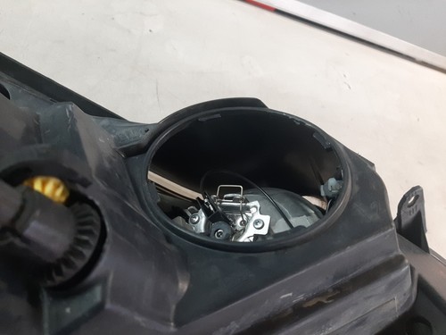 Faro proiettore anteriore sinistro originale Opel Corsa D GM 93189357 di Valeo (2006-2011) - Foto 6 di 6