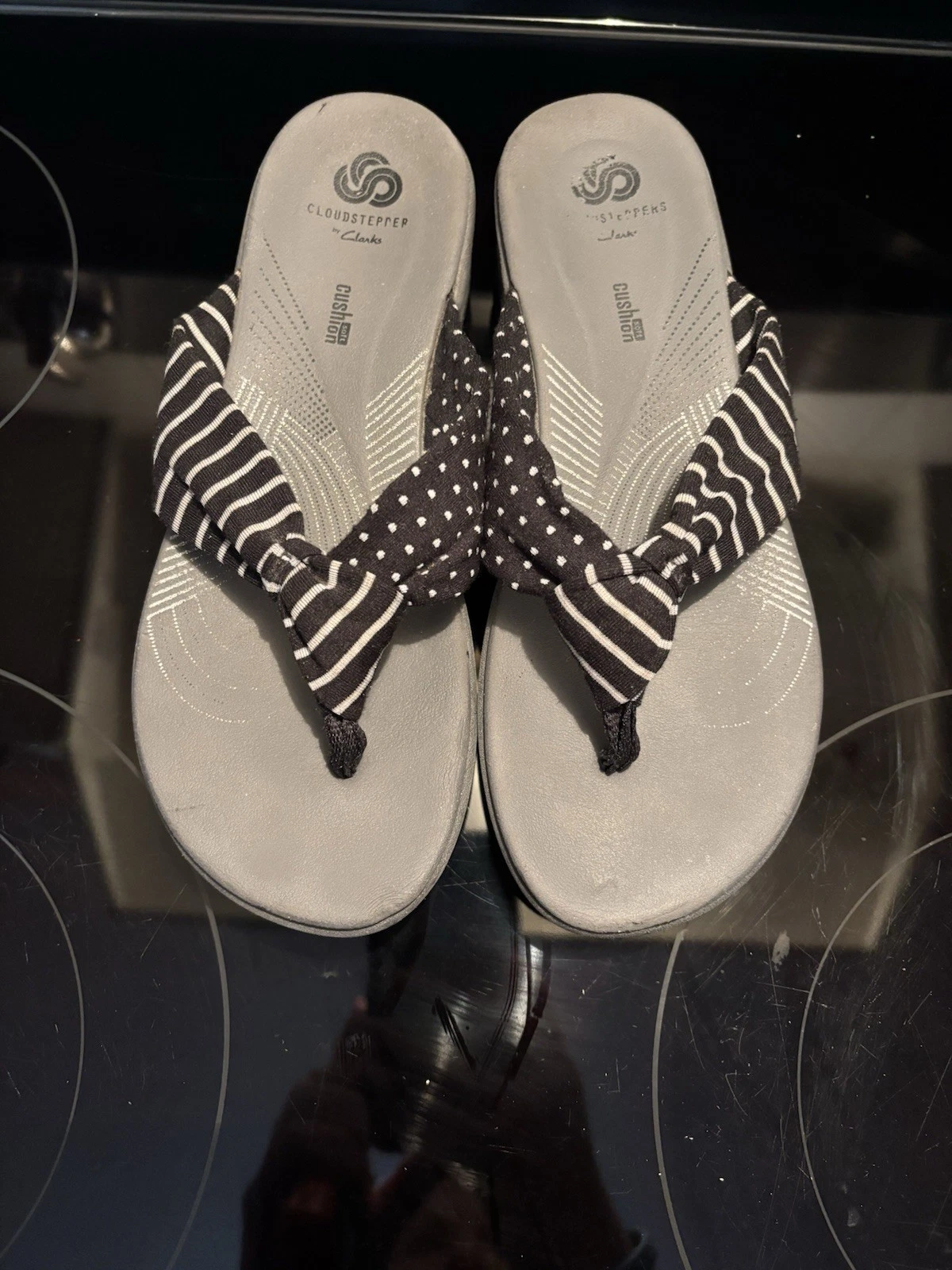 Sandalo donna Clarks Arla Glison zeppa tanga donna 6 nero stampa zebrata infradito