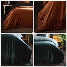 Bedspread Throw Siena Quilted Soft Velvet By Laurence Llewelyn-Bowen 150 x 220cm