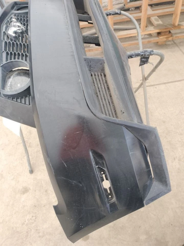 BLUE FRONT BUMPER ASSEMBLY 2010-2012 FORD MUSTANG Foto 4 de 4