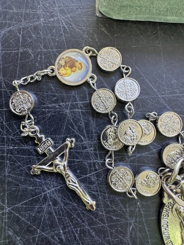 Vintage Religious Jewelry Lot Charms Rosary Blue Glass Cross Camco Clip - Picture 6 of 24