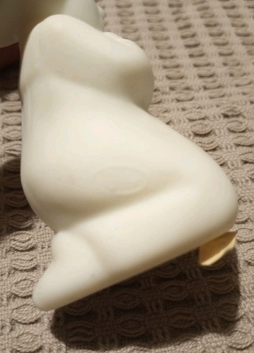 Vintage White Satin Fenton Glass Girl Praying Figurine Collectors Item Stickered - Picture 8 of 9