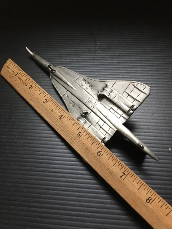 Avión a reacción Danbury Mint Pewter Concorde escala 1:306, tamaño: 7,5" L x 3,5" W Foto 4 de 4