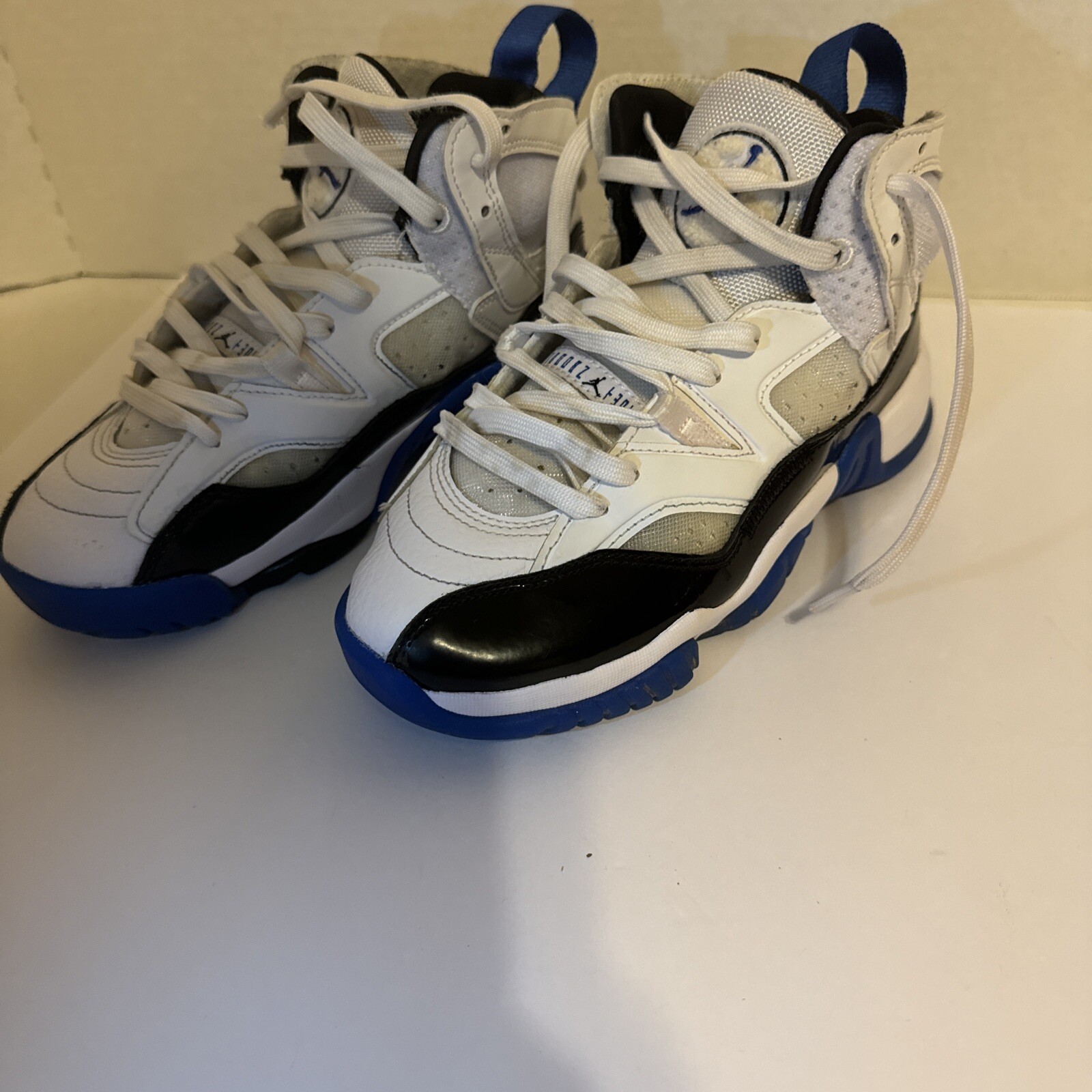 Nike Air Jordan Jumpman Two Trey "Concord" White Black DO1925-100 Men's Size 4