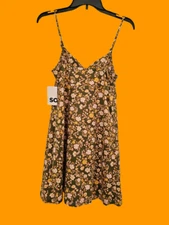 SO WOMEN SPAGHETTI STRAPFLOWER TOP - SIZE MEDIUM