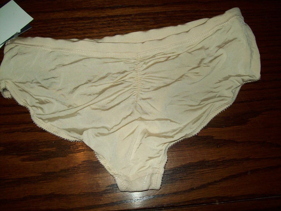 CALCINHA HIPSTER NOVA COM ETIQUETAS TOMMY HELPER COSTAS FRANZIDAS NÁILON/SPNDX R17T021 NUDE P M - Imagem 2 de 2