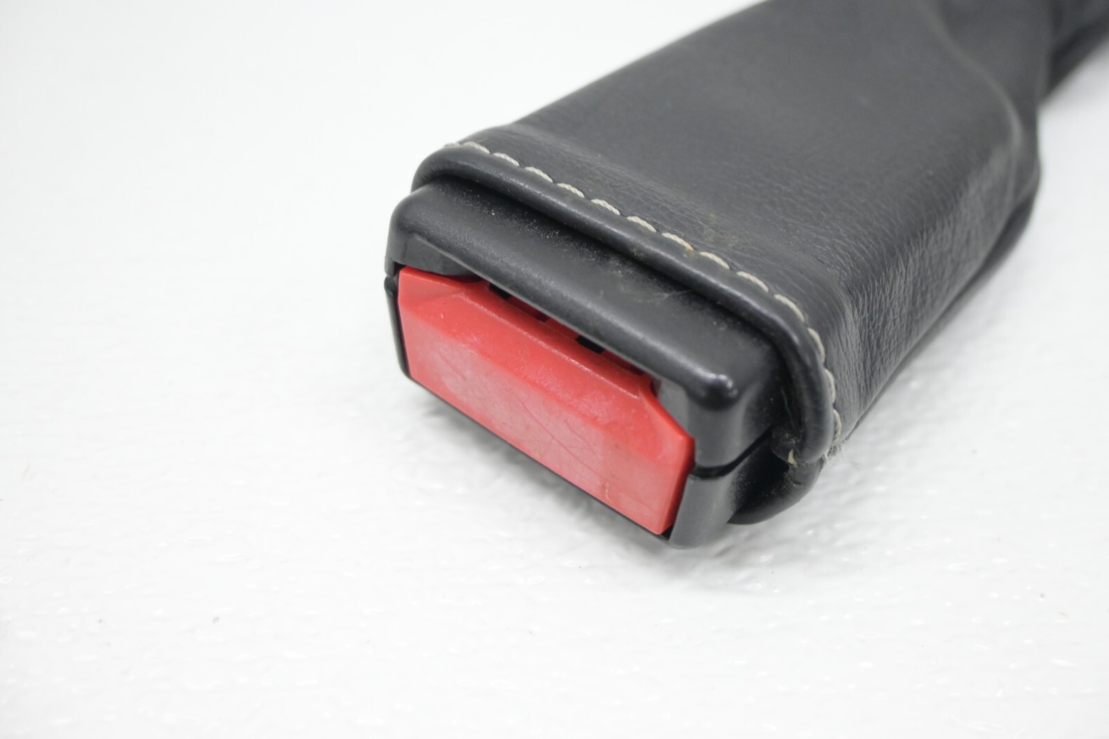 ⭐ 08-19 Maserati Granturismo Front Right or Left Seat Belt Buckle Receiver Oem