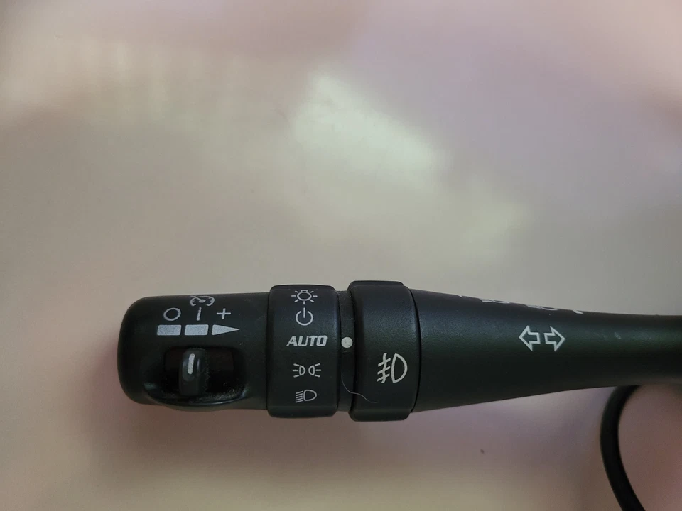 Interruptor de señal de giro de faros Saab 9-7X 2005-2009 fabricante de equipos originales Foto 2 de 3