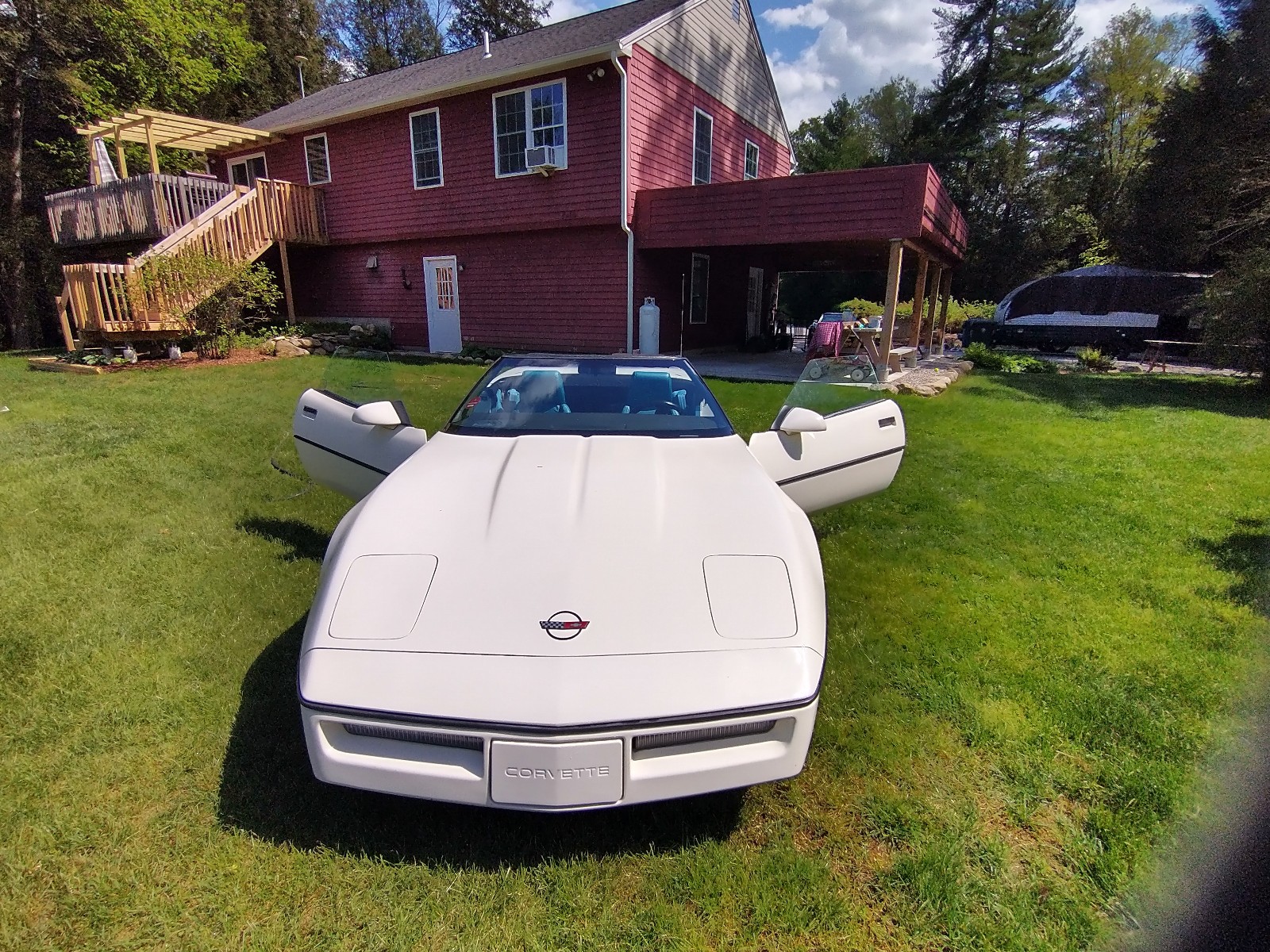 1986 White Chevrolet Corvette   | C4 Corvette Photo 9