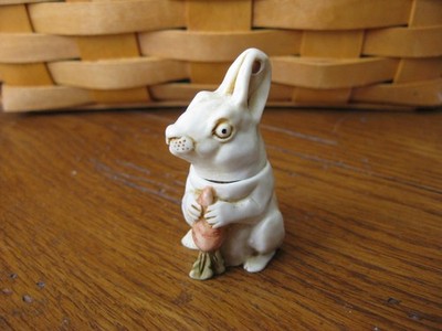 Harmony Kingdom Marquis de Blanc, Bunny Pendant and Trinket Box