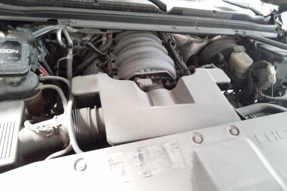 Motor Chevrolet Suburban 1500 5.3L 2016 fabricante de equipamento original 179K milhas (LKQ~435069495) - Imagem 3 de 4
