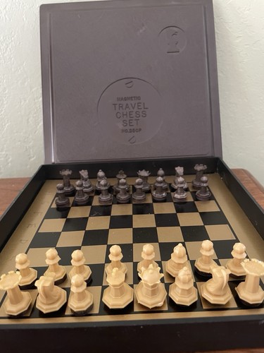 Drueke Travel Magnetic Chess