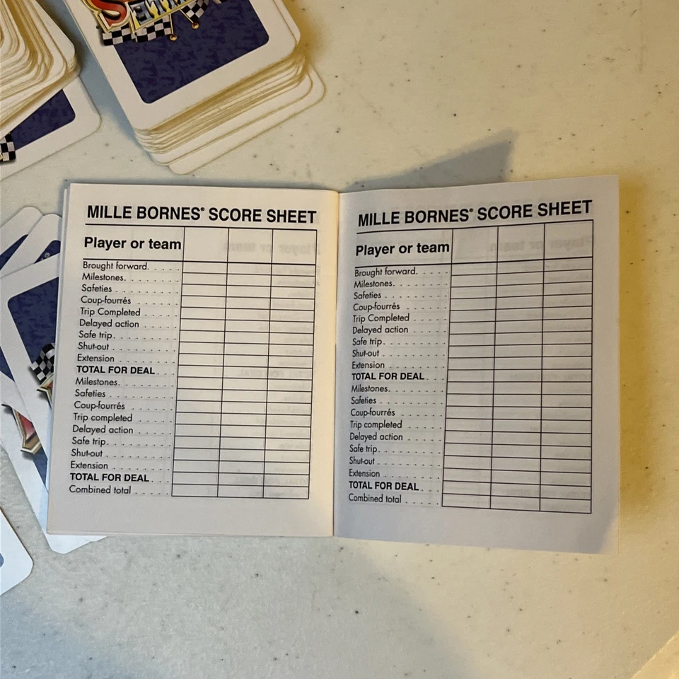 Mille Bornes The Classic Auto Race Juego de Cartas Movimientos Ganadores 2003 Completo Foto 4 de 4