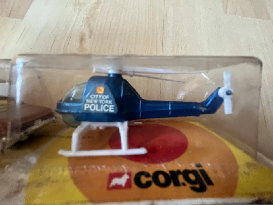 Modellautos Corgi Junior Kojak in OVP von 1979, Buick und Helikopter, Made UK - Bild 3 von 4