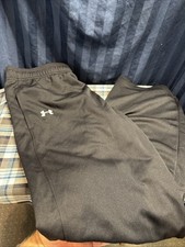 UNDER ARMOUR NWT Women's Pants Loose Fit All Season Gear Black MEDIUM T11