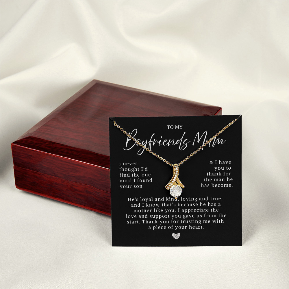 To My boyfriend's mum linked hearts necklace mother's day wedding birthday gift