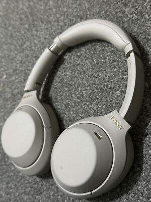 Sony WH-1000XM4 Wireless Silver Noise Canceling Over-ear