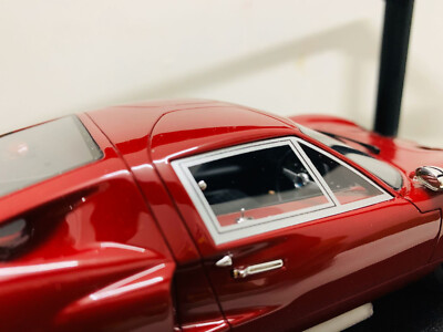 Cult Models! 1:18 Scale Resin Model Car Ford GT40 Mk III