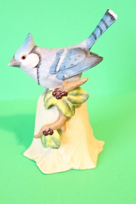 COLLECTABLE BLUEBIRD BELL FIGURINE WOOD BRANCH LEAF WILD BERRIES 