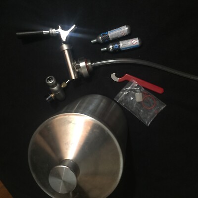 2L Mini Stainless Steel Beer Keg with Tap Pressurized Home Beer Brewing