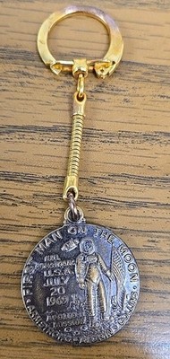 Vintage First Man On The Moon 1969 Metal Keychain ~ Apollo II Mission