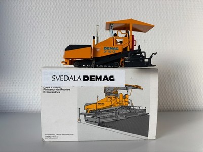 Demag DF 140 CS  SVEDALA  Straßenfertiger  NZG #395  1:50  OVP  Sondermodel