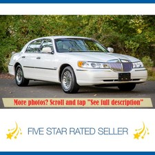 2002 Lincoln Town Car Cartier Only 32k miles Loaded CARFAX WE SHIP!