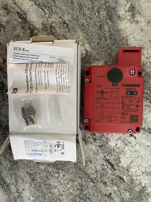 New (open box w/ key) Telemecanique XCSE7313 Safety Interlock Switch 24/48V