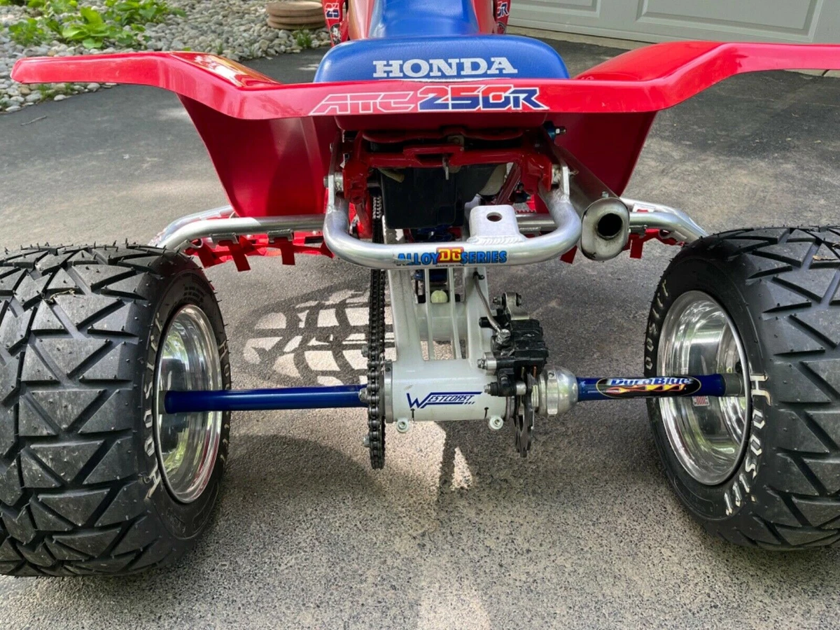 85 Honda ATC250R Is Wicked 3-Wheeler Fun in the Dirt