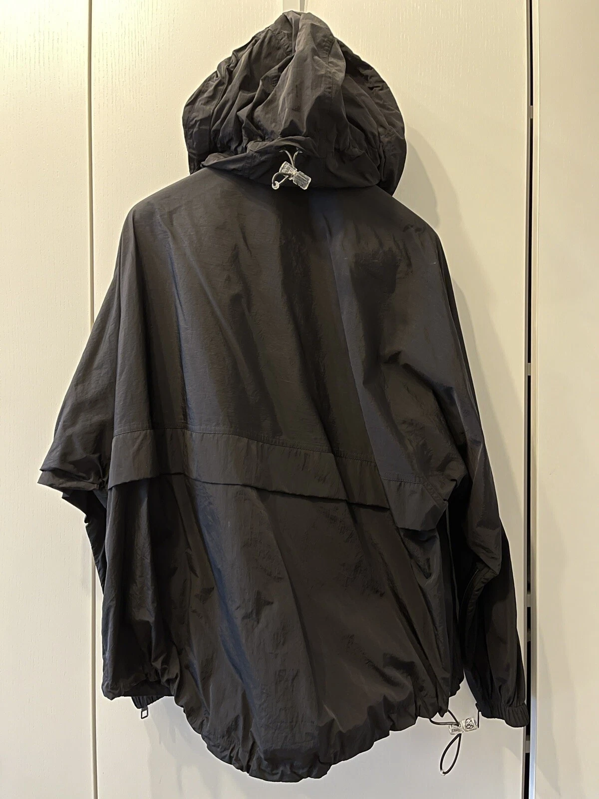 LOUIS VUITTON（LV） Frangivento con cappuccio nero Louis Vuitton da uomo 2054 capsule collection XS