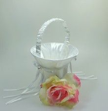Elegantes Streukörbchen Blumenkörbchen Satin Schleife und Perle weiß
