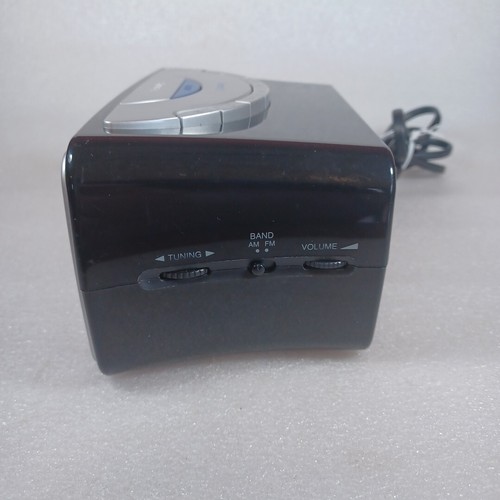 Emerson SmartSet Digital Dual Alarm Clock CKS9031 AM/FM Radio Large Screen - Picture 3 of 10