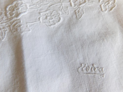 VINTAGE DAMEN LEINEN NACHTHEMD WEISS SPITZE UND STICKEREI A12 - Bild 4 von 5