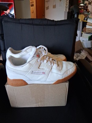 Men s Reebok Classic Leather shoes - White leather, Gum Bottom Size 13 US