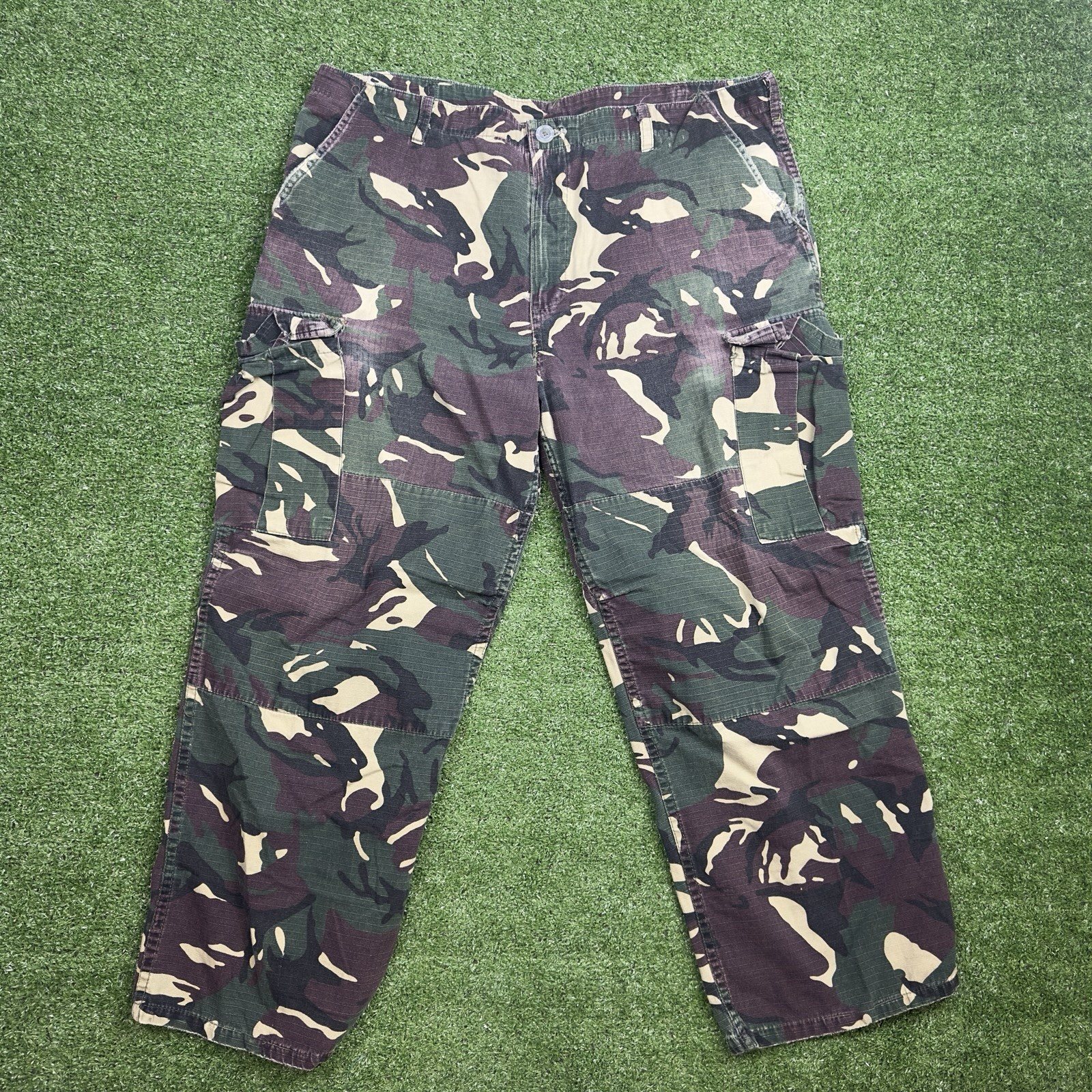 VTG British Army Combat Pants DPM NATO Cargo Camo War Trousers 40x28