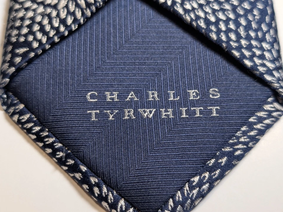 Striking CHARLES TYRWHITT London Mens Silk Tie Navy Blue Grey Floral Burst  EUC - Image 4 of 4