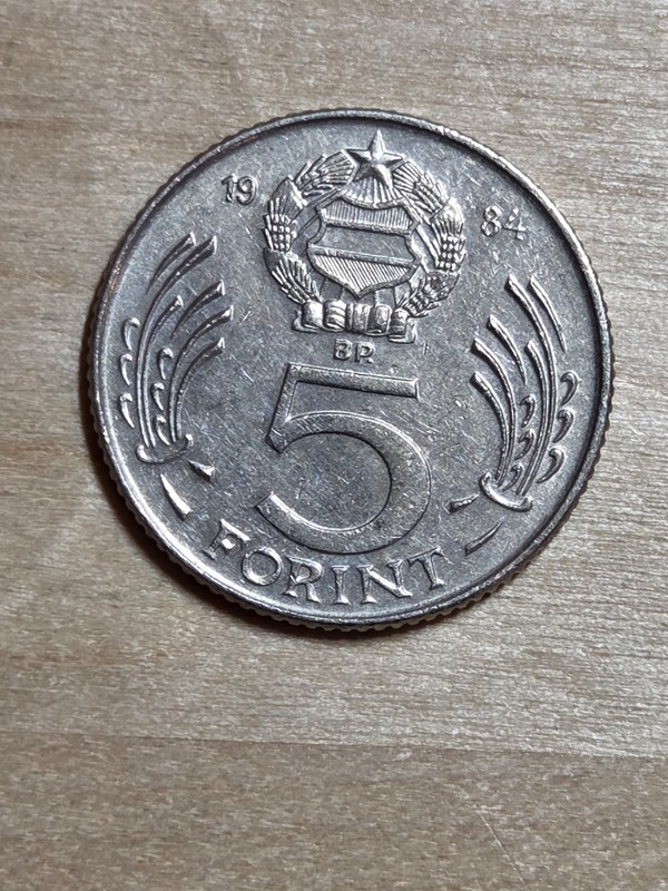 Hungary 5 Forint coin, 1984. KM# 635, copper-nickel. Lajos Kossuth. Coat of arms