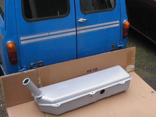CLASSIC MINI PETROL TANK FOR MINIVAN, ESTATE, PICKUPS - Picture 8 of 9