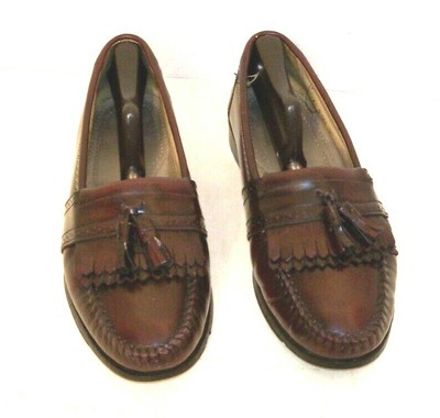 weejuns tassel loafers