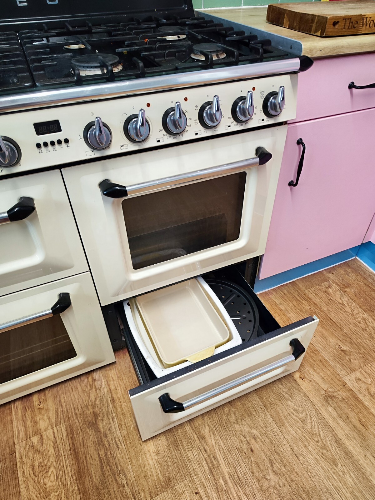 110cm "Victoria" Traditional Dual Fuel SMEG Range Cooker. Gas Hob