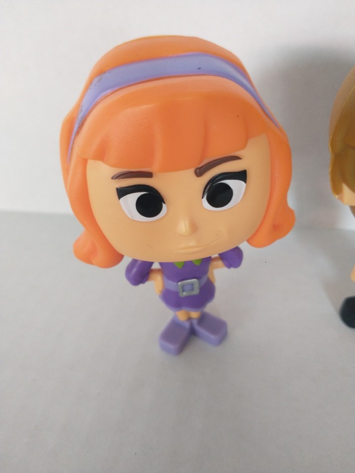 McDonald’s Scooby Doo Happy Meal Bobble Head Toys Fred & Scooby