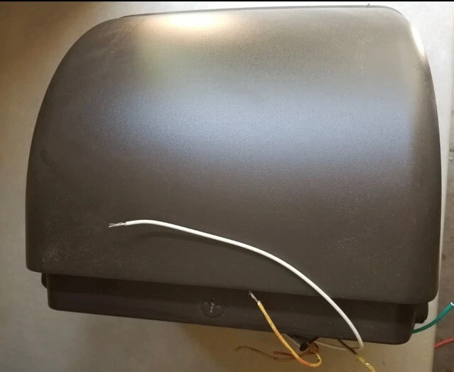 Luz de seguridad exterior Hubbell Laredo LMC-100P8-1-QST 100W Foto 3 de 4