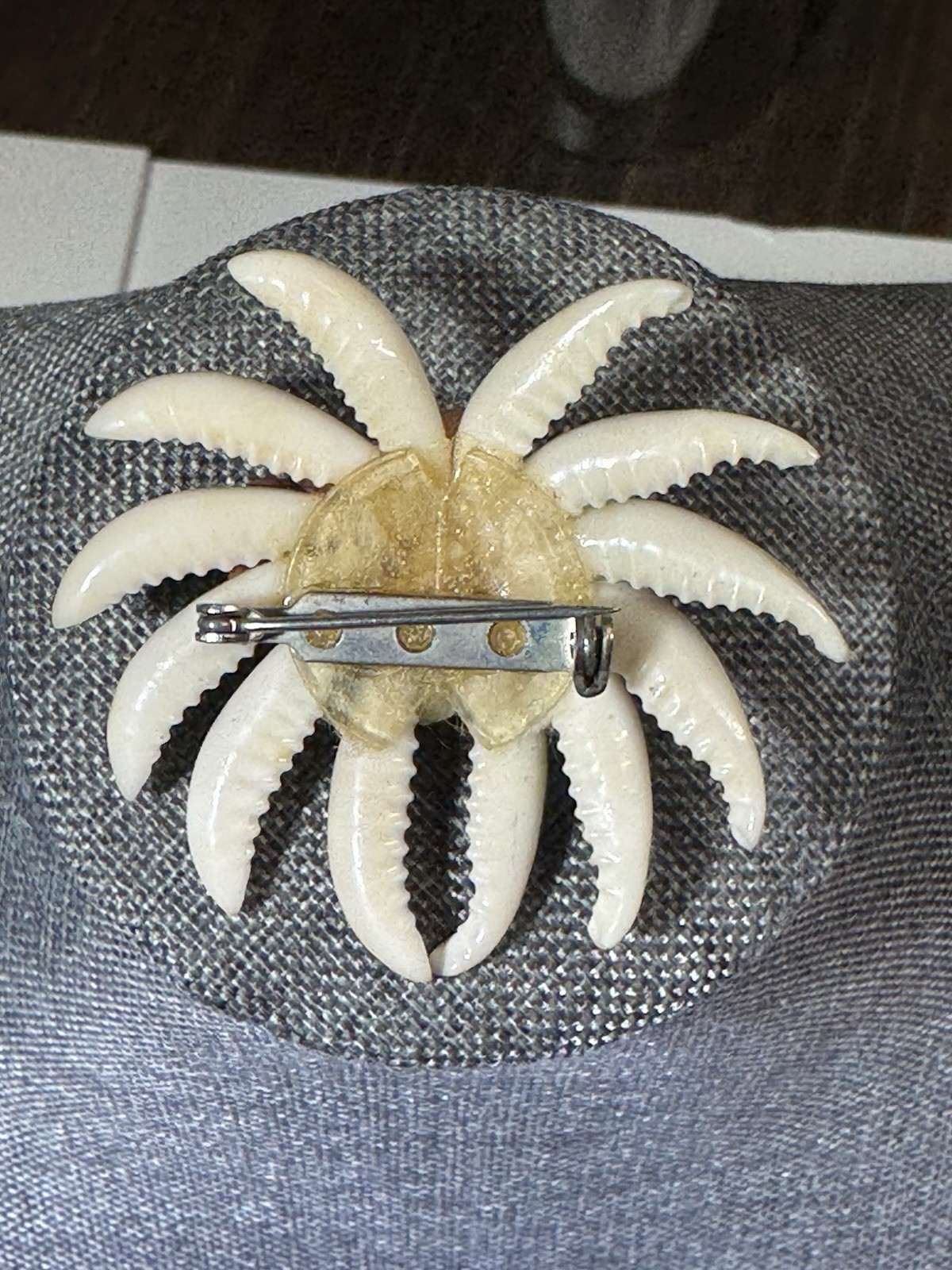 Picture 2 of 3