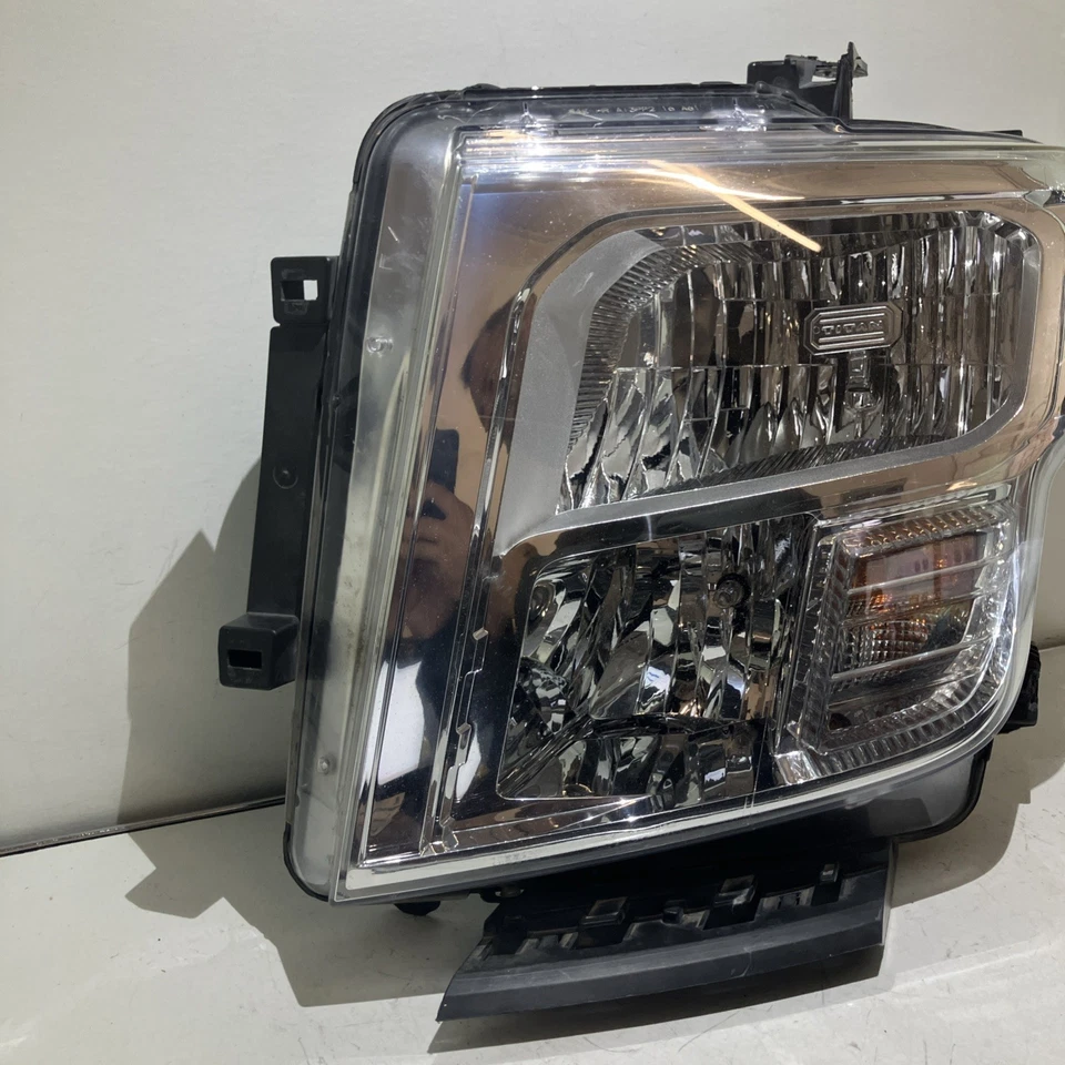 Faro halógeno izquierdo izquierdo Nissan Titan 2016 2017 2018 2019 OEM 1043 Foto 3 de 4
