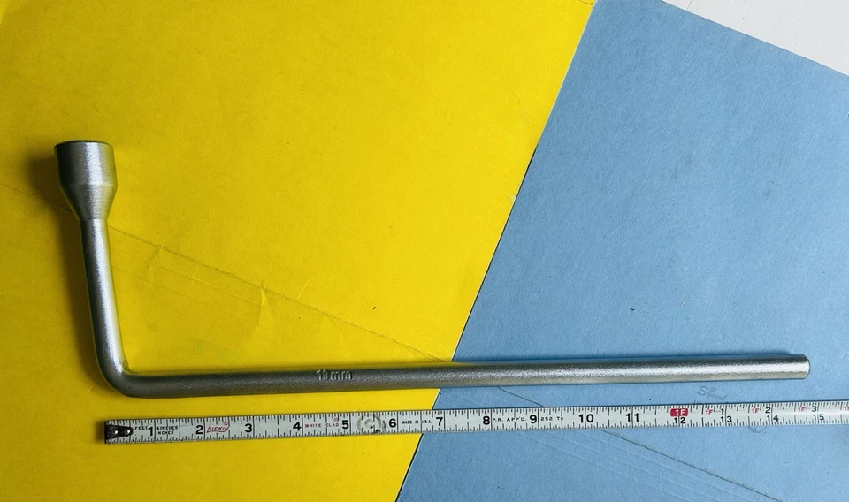 PORSCHE 911 LUG WRENCH KLEIN 19mm, 1978- Do Kit de Ferramentas Original de Fábrica - Imagem 3 de 4