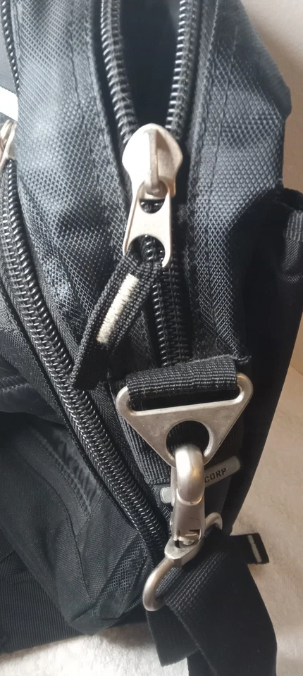 Bolso de viaje Ogio para aeropuerto portátil Bolso de hombro para llevar Foto 4 de 4