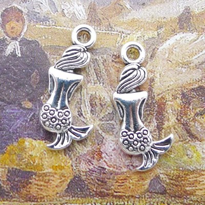 25/60PCS Antique Silver Tone Mermaid Charm Pendant, Ocean Beach Charm JHS542