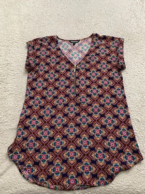 Express Women Geometric Short Sleeve 1/4 Zip V-Neck Blouse Multicolor Size S