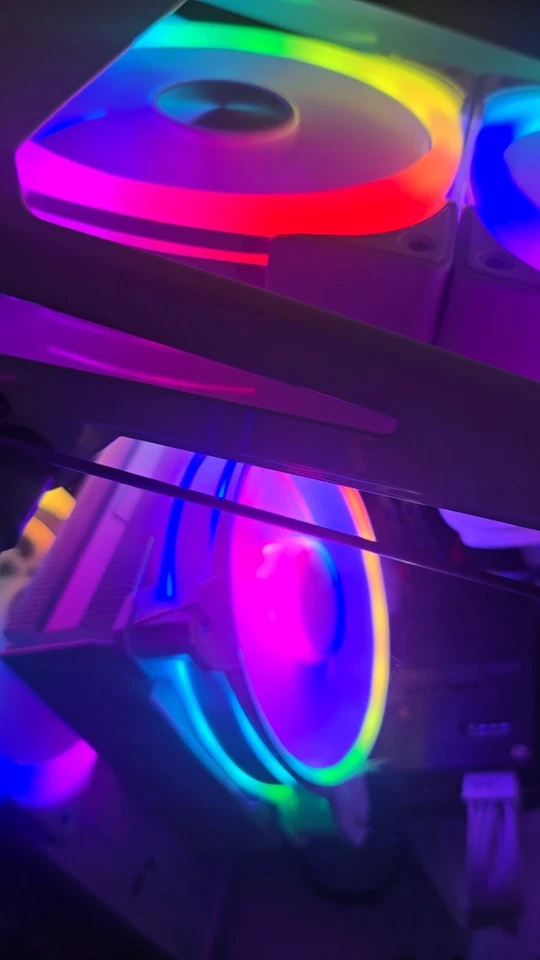 Cyber Futuristic PC Game ( 512GB SSD, AMD Ryzen 5, 16GB)... - Image 4 of 4